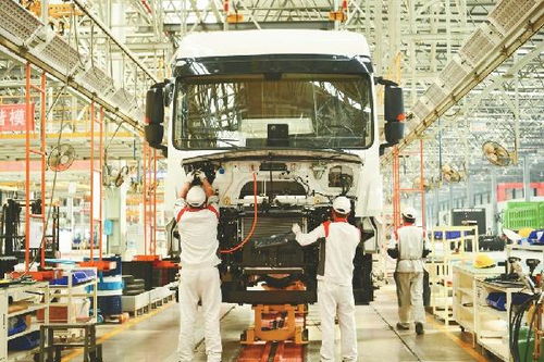 我市首批20個(gè)重大專(zhuān)項(xiàng)聚力攻堅(jiān)，道路機(jī)動(dòng)車(chē)輛生產(chǎn)邁入新階段